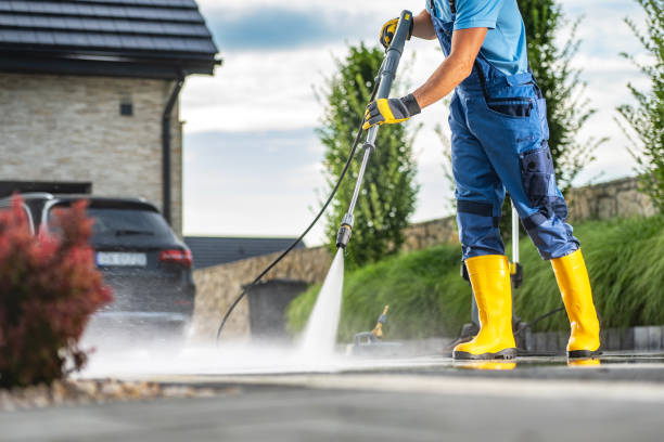 Best Driveway Pressure Washing  in Lathrop, CA